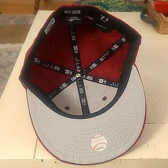 Philadelphia Phillies New Era Baseball Cap, Color - red, Size - 7 ⅜, Brand New! - Picture 5 of 5